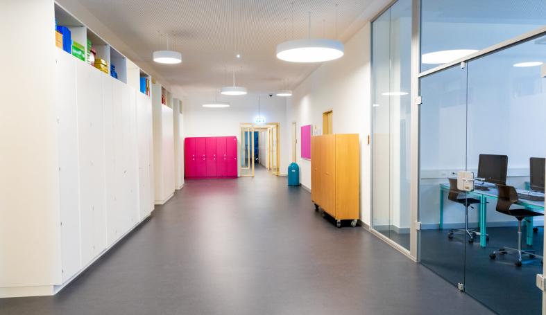 ipso-international-school-isrh-neues-gebaeude-innenansicht