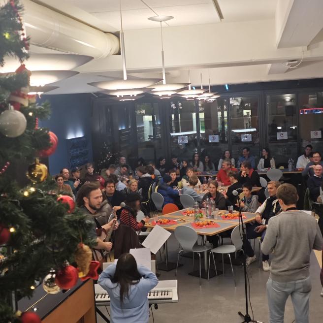 Santiglaus im Haus des Lernens