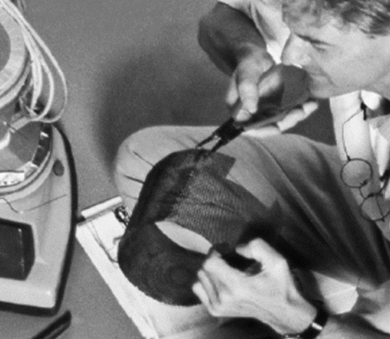 Dyson mit seinem ersten Prototypen